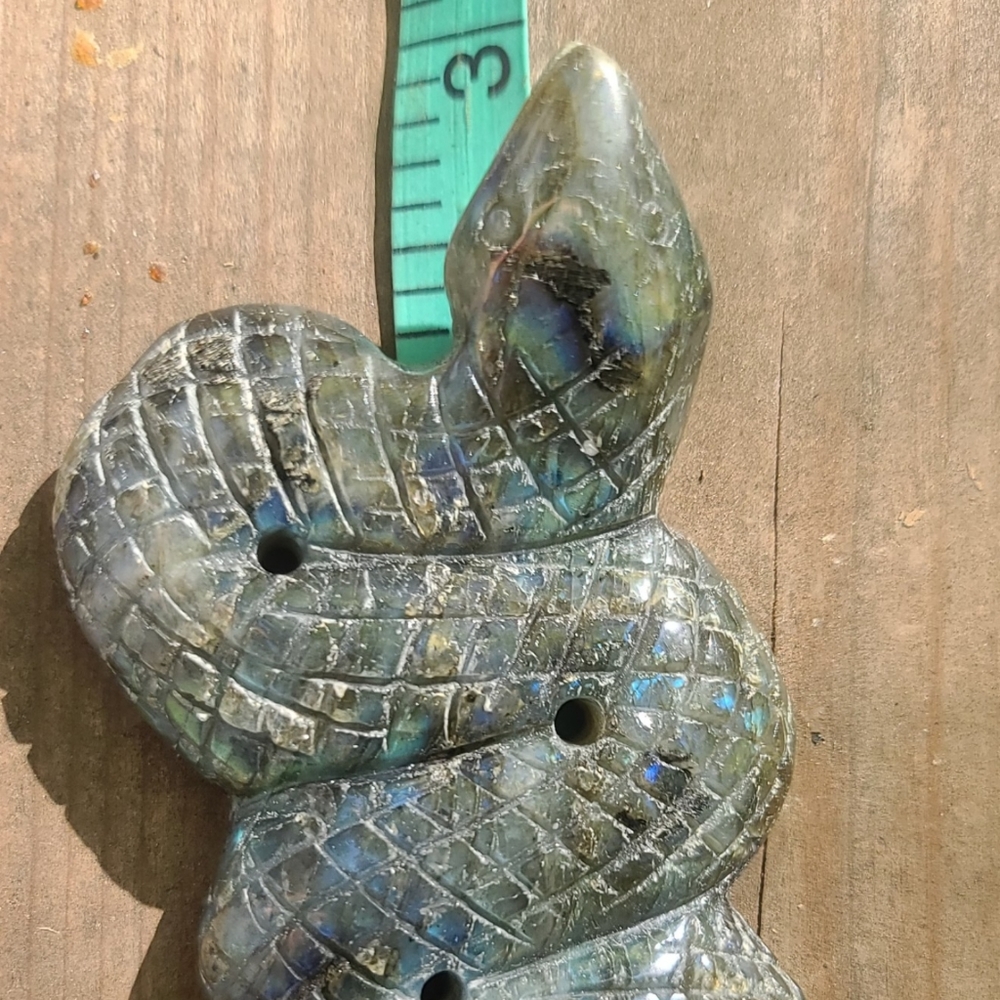LAST ONE! Laboradite hand carved serpent ๐ familiar approx 3" - Picture 4 of 5